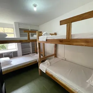Vendégház Hostal La Bodeguita Del Mundo Laureles Medellín